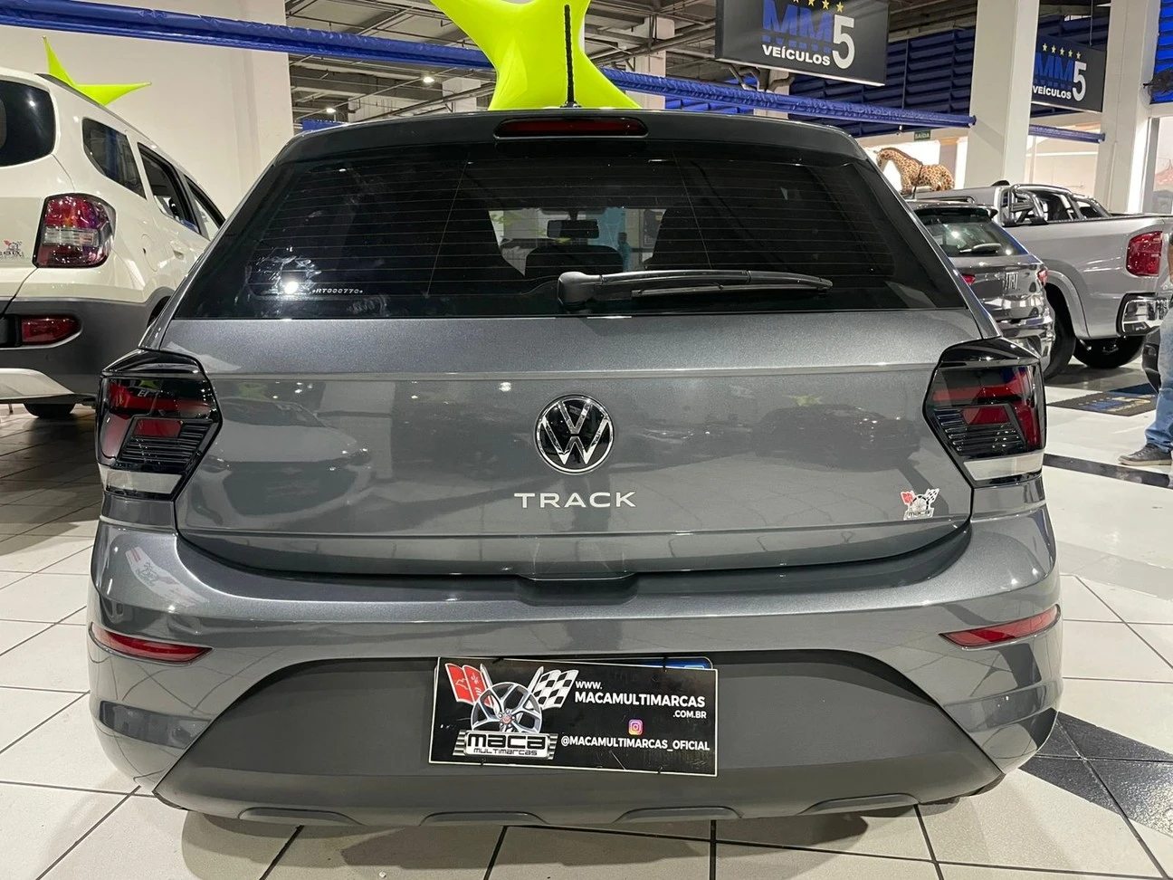 VOLKSWAGEN POLO