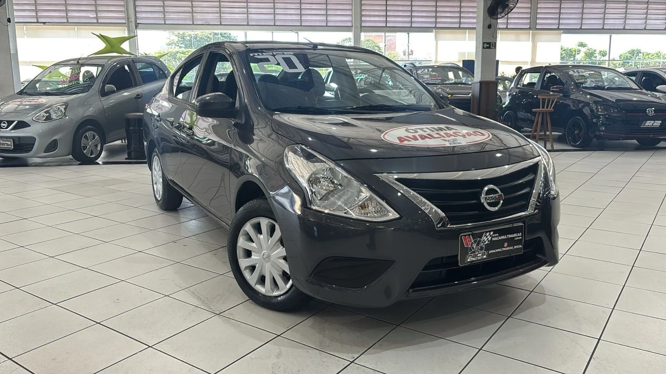 NISSAN VERSA