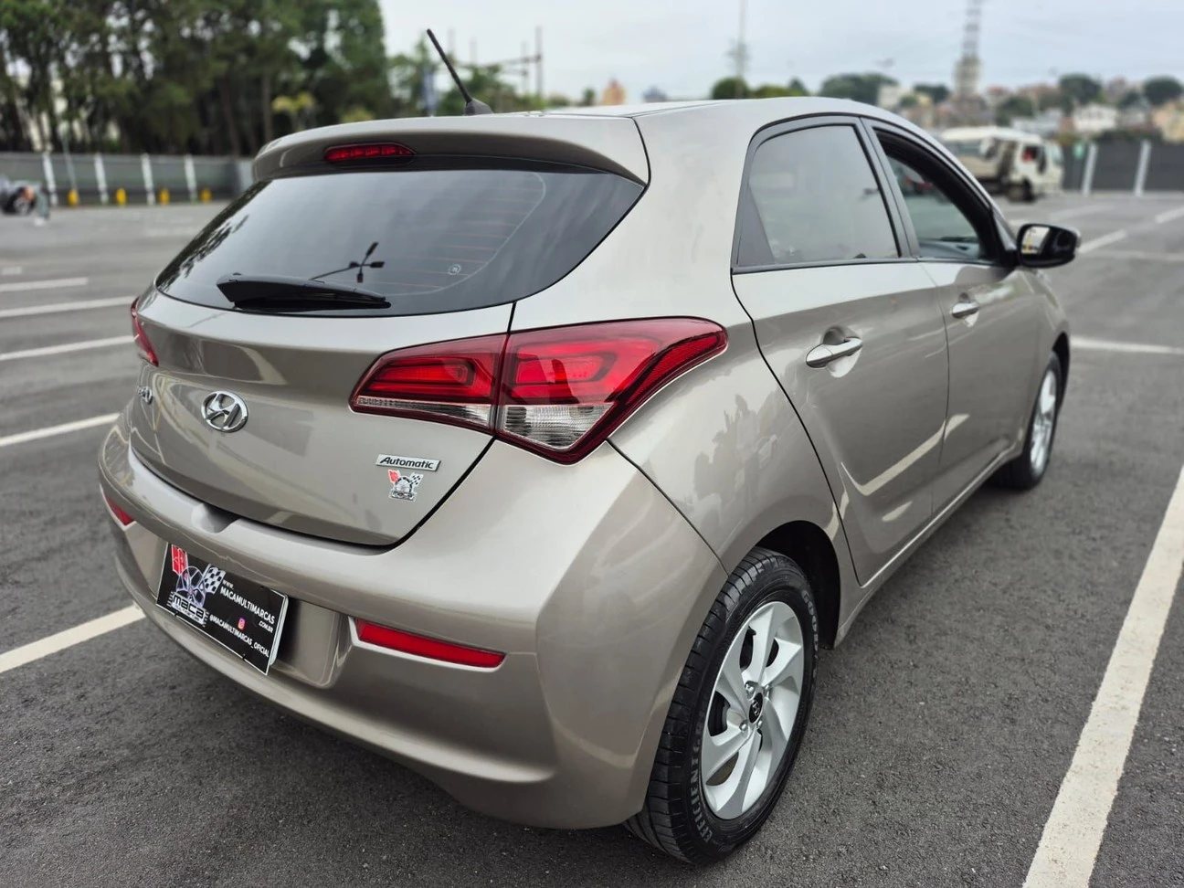 HYUNDAI HB20