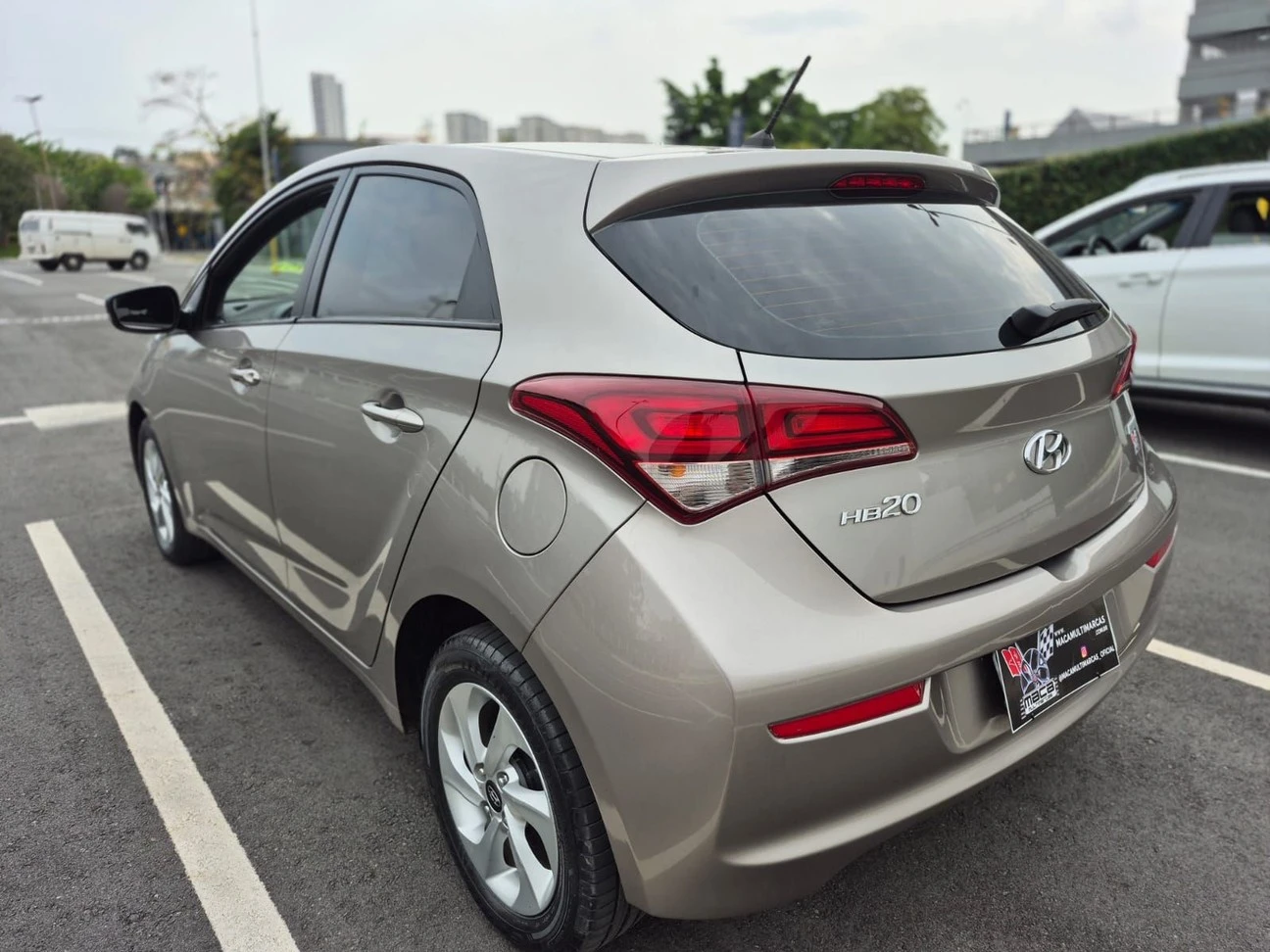 HYUNDAI HB20