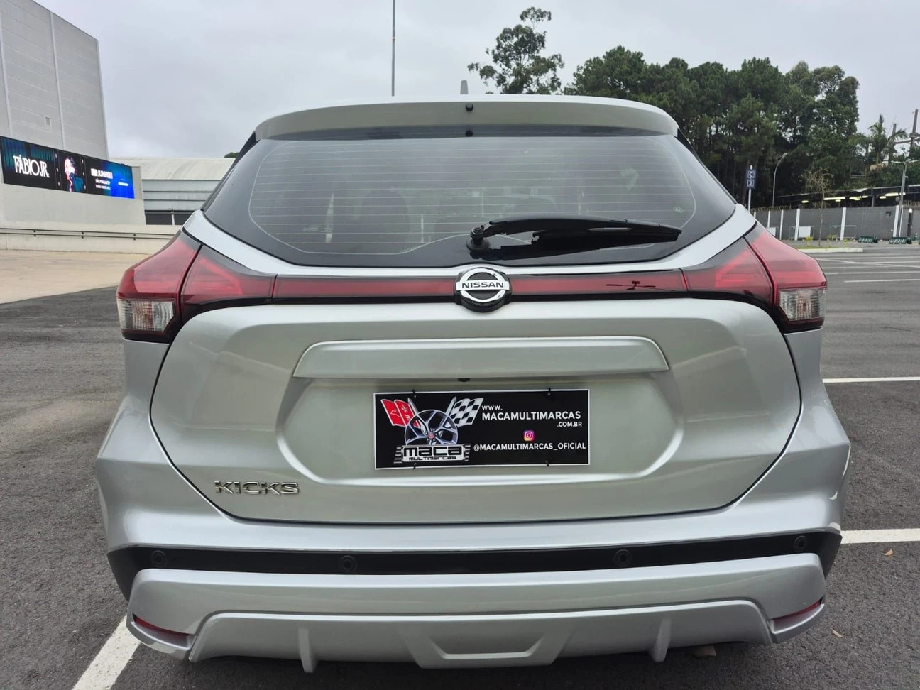 NISSAN KICKS