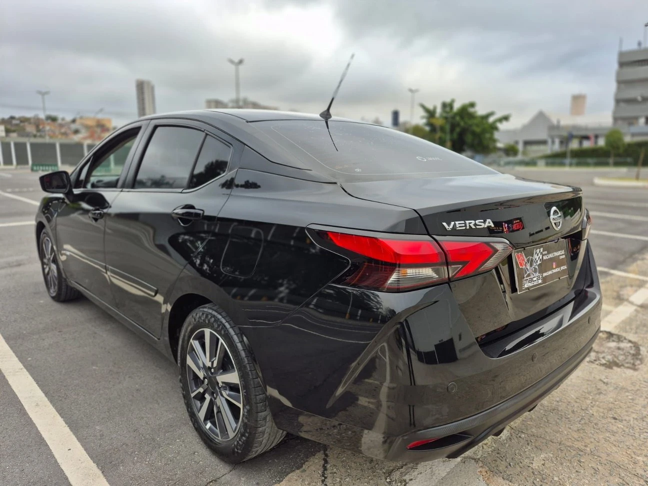 NISSAN VERSA
