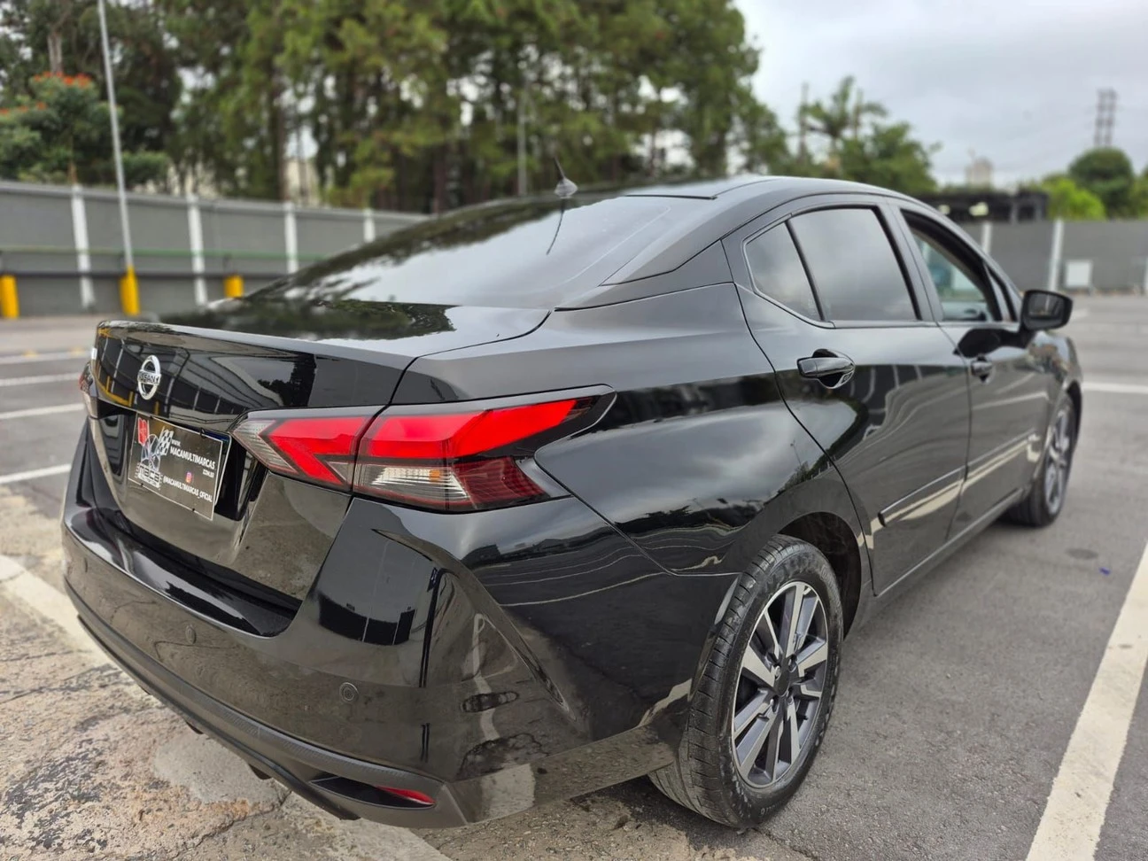 NISSAN VERSA