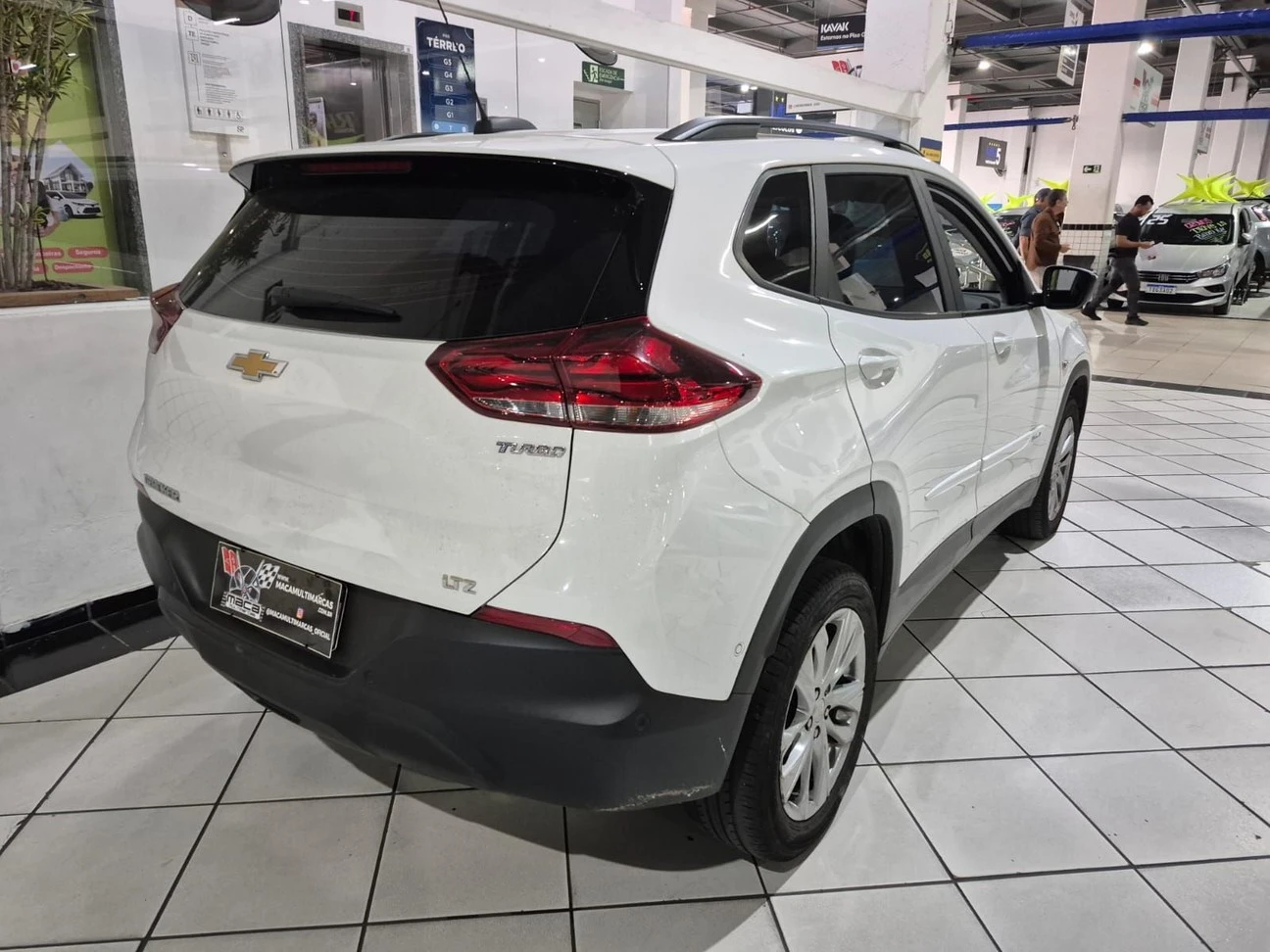 CHEVROLET TRACKER