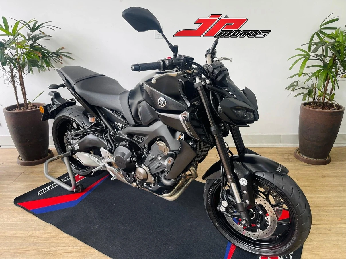 YAMAHA MT-09