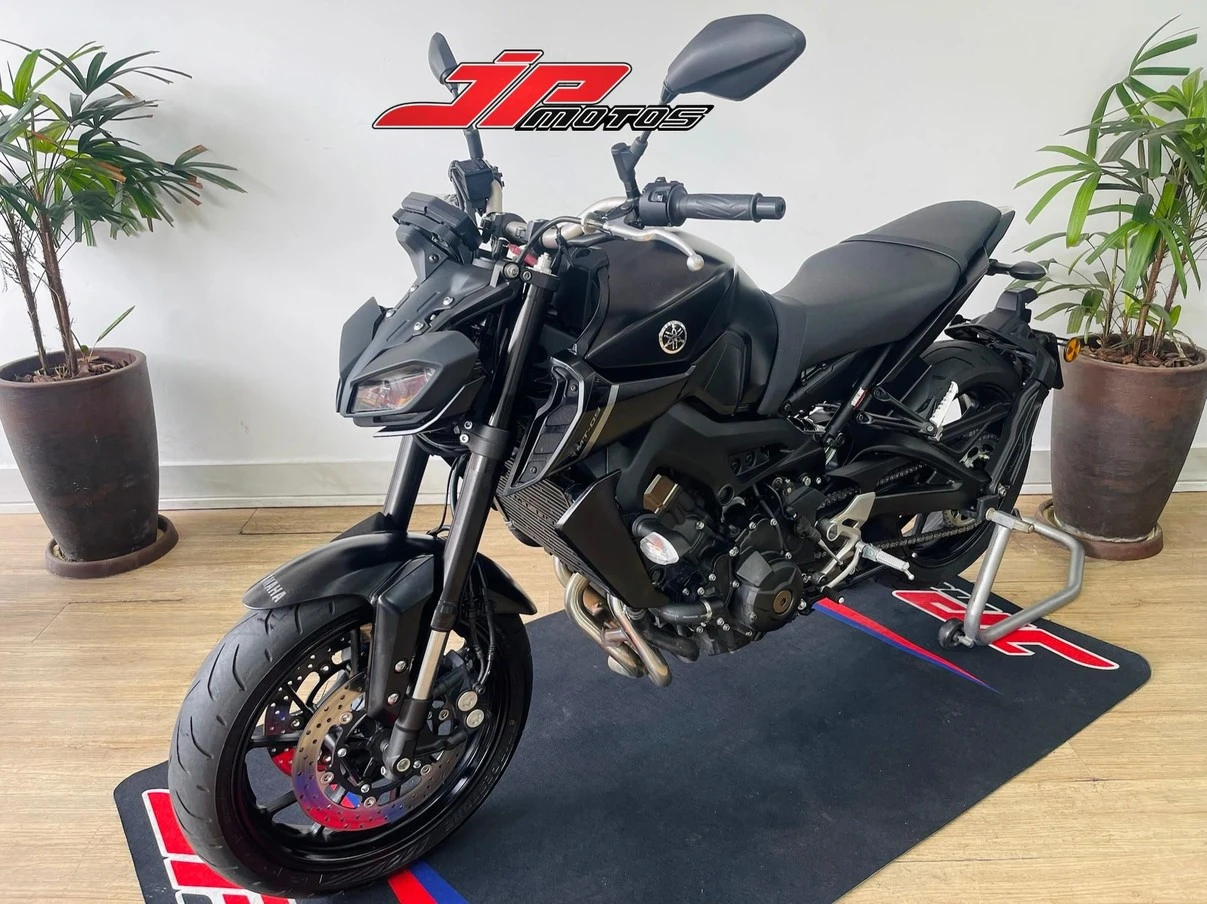 YAMAHA MT-09
