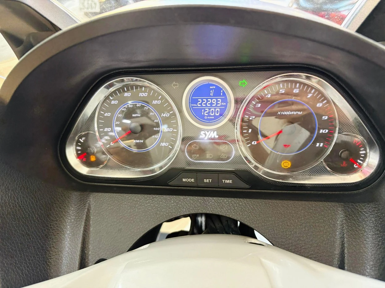 DAFRA MAXSYM 400i