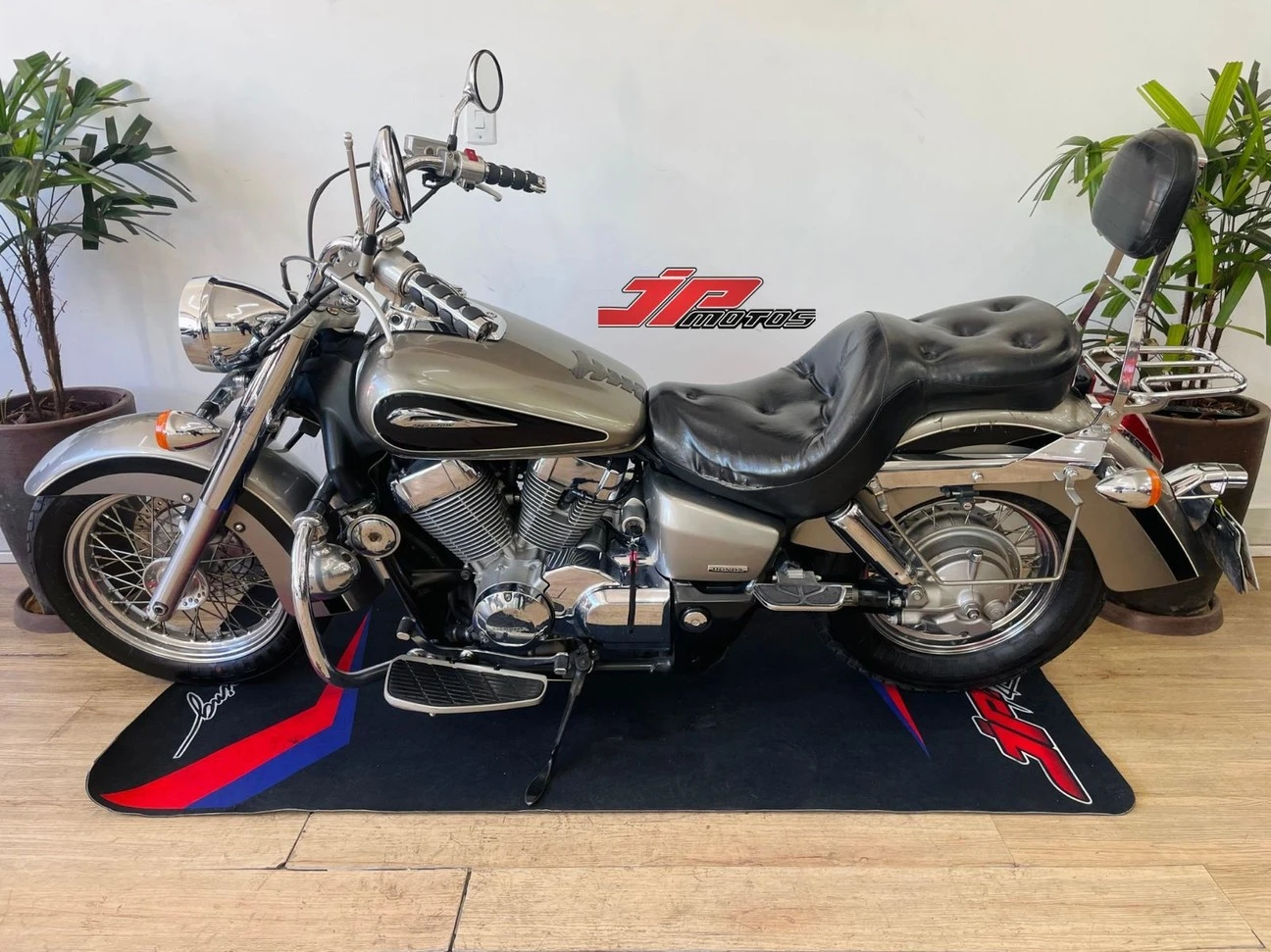 HONDA SHADOW 750