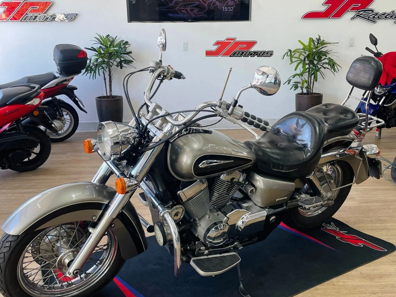 HONDA SHADOW 750