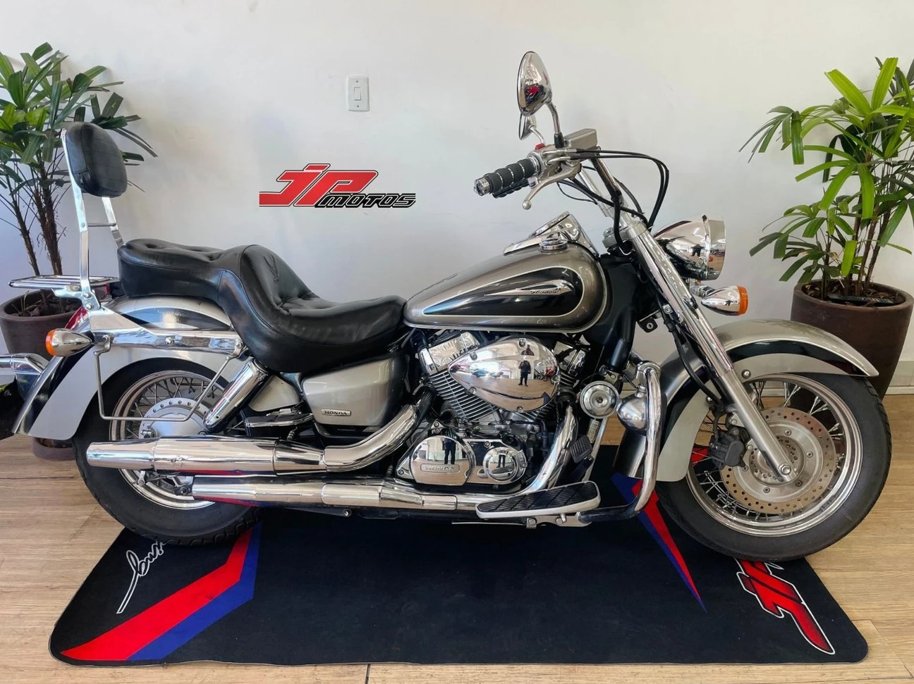 HONDA SHADOW 750