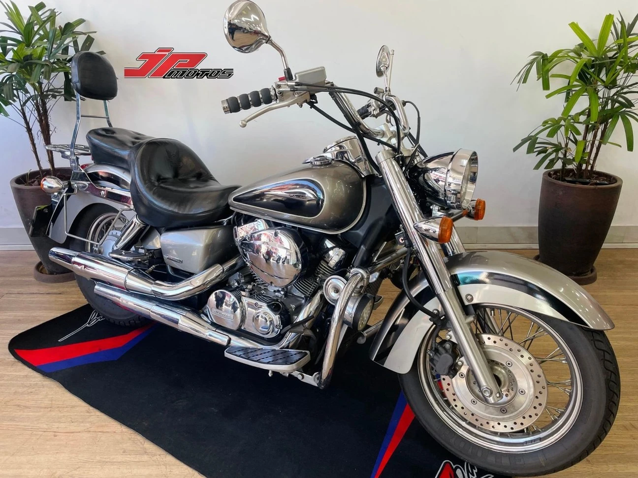 HONDA SHADOW 750