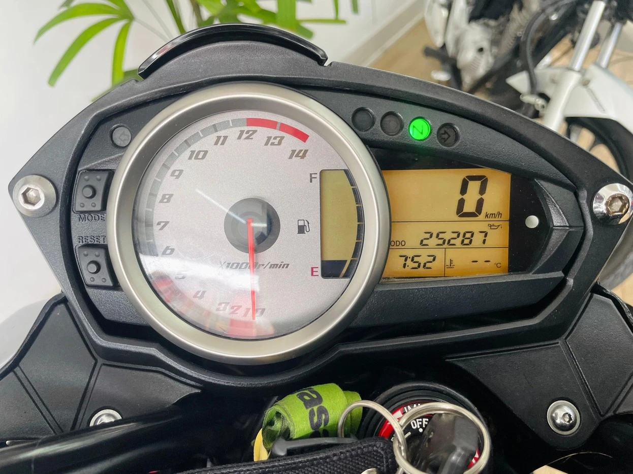 KAWASAKI Z750