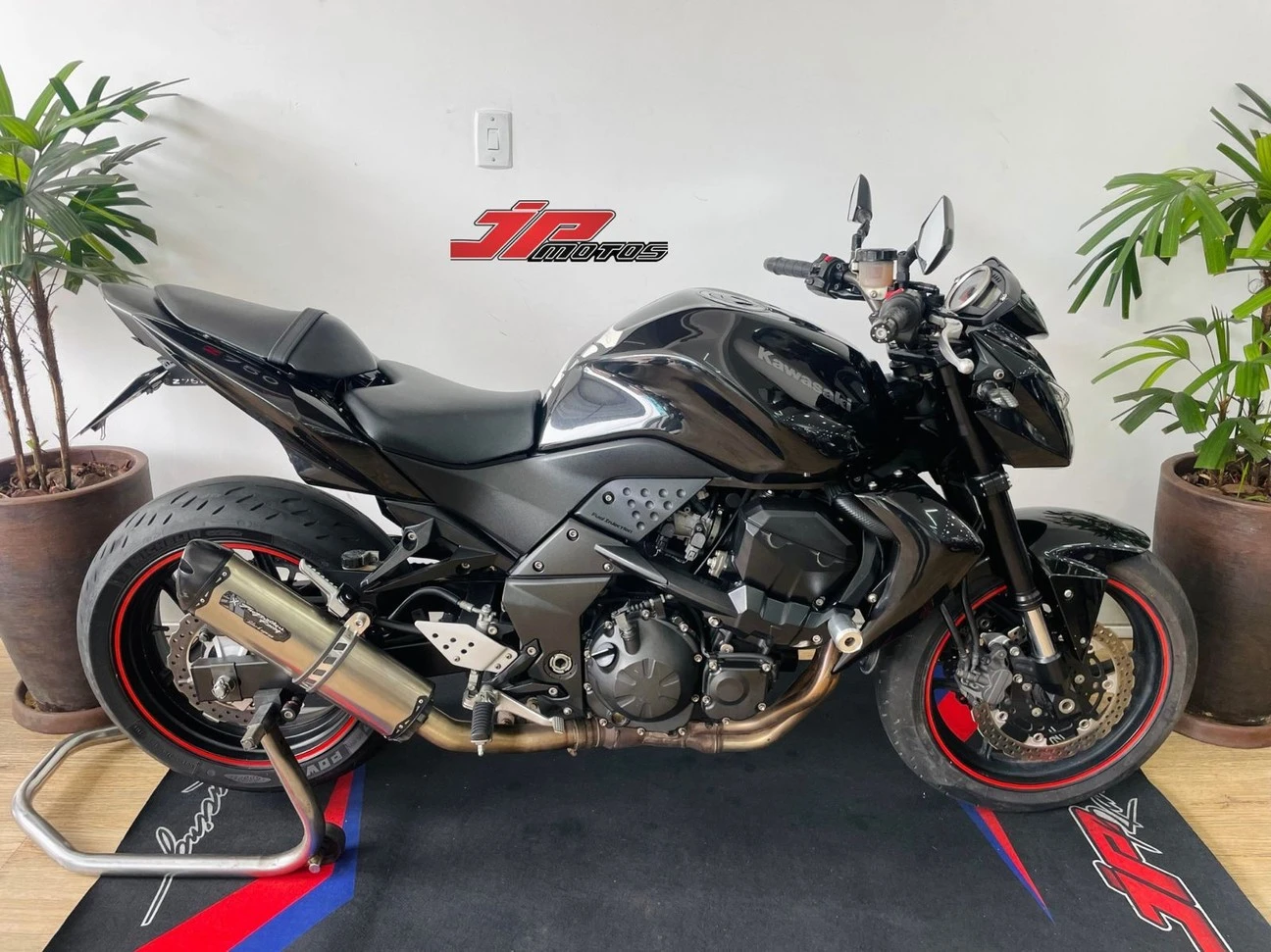 KAWASAKI Z750