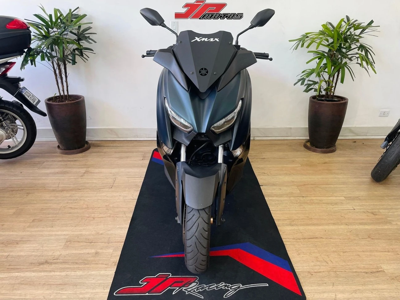YAMAHA XMAX ABS