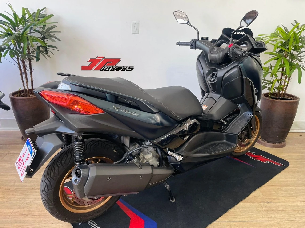 YAMAHA XMAX ABS