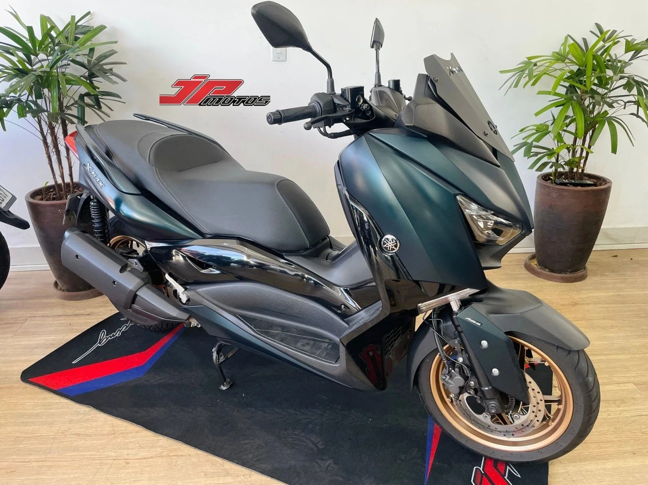 YAMAHA XMAX ABS