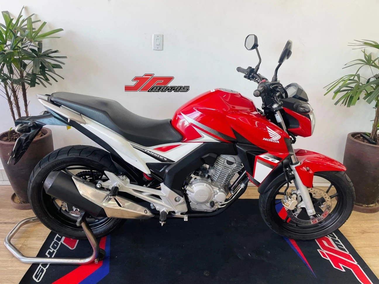 HONDA CB TWISTER