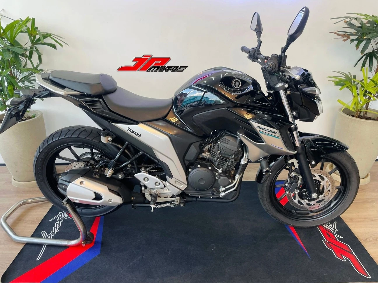 YAMAHA FZ25 FAZER ABS
