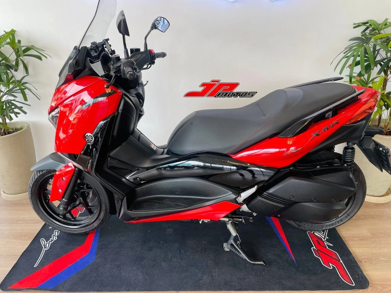 YAMAHA XMAX ABS
