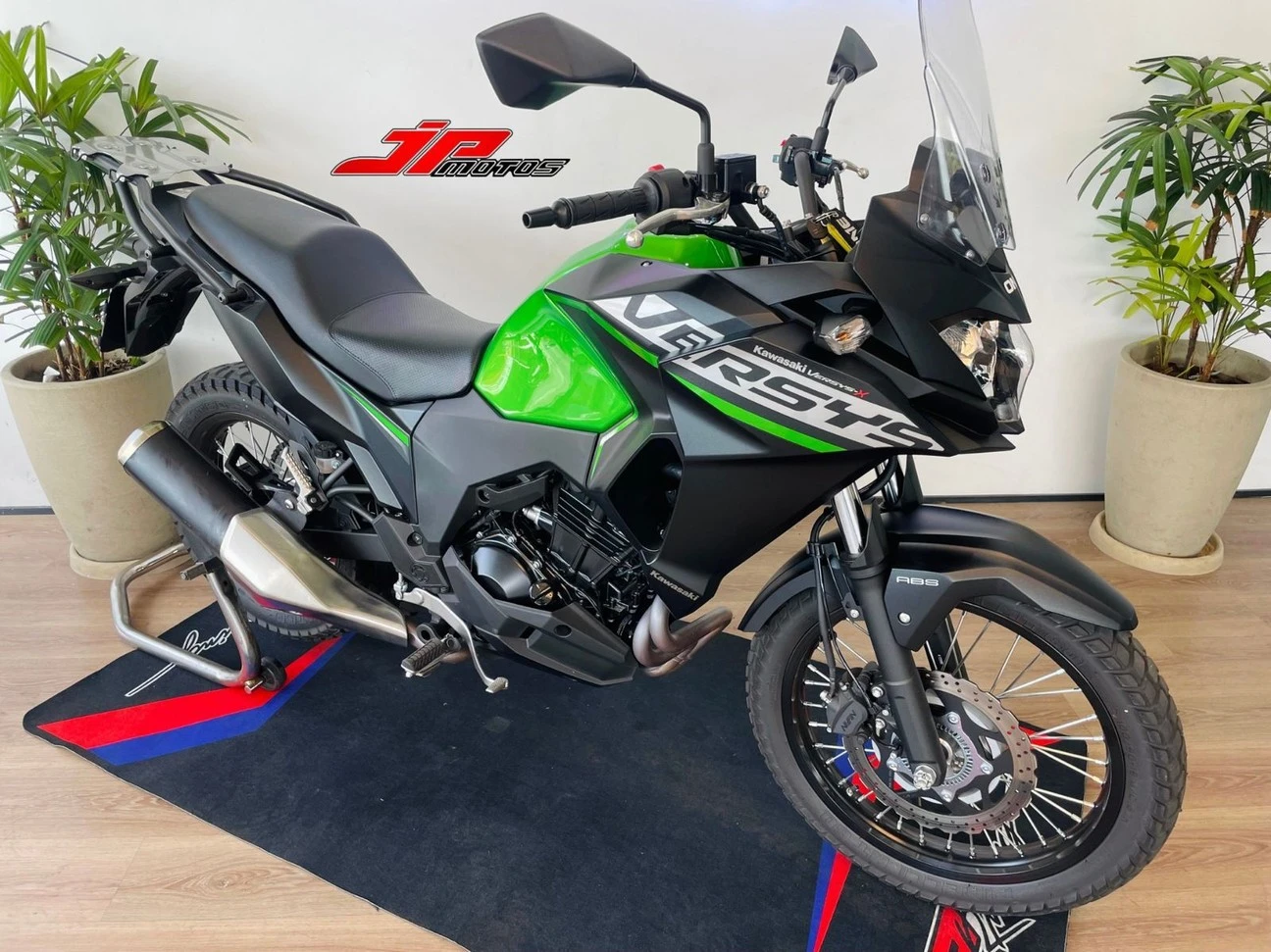 KAWASAKI VERSYS-X 300