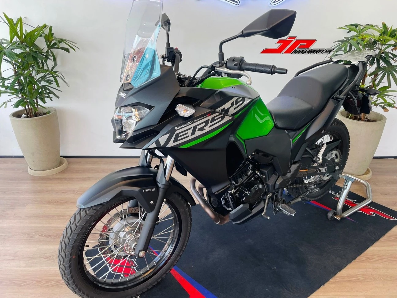 KAWASAKI VERSYS-X 300