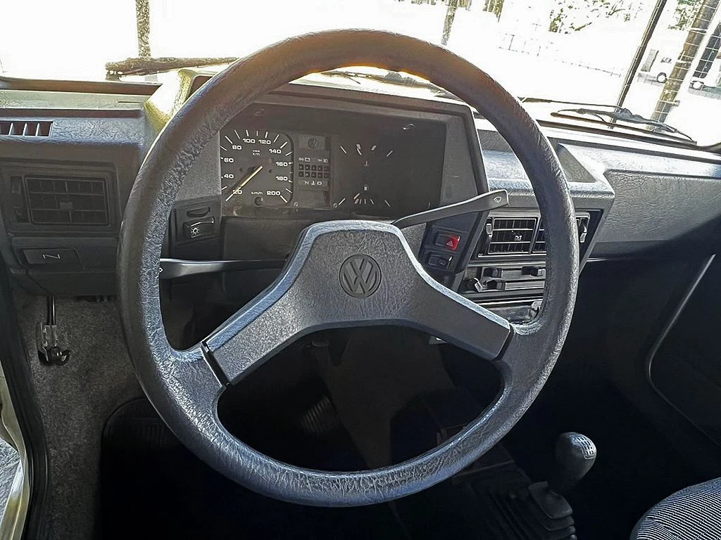 VOLKSWAGEN GOL