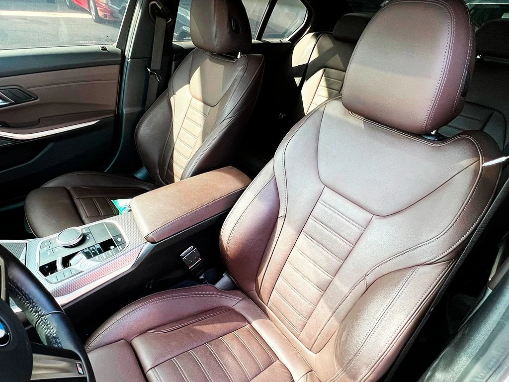 BMW 320I