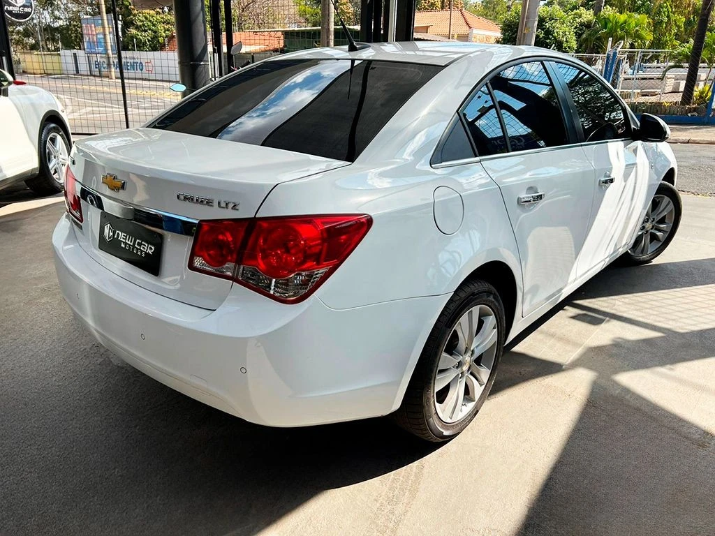 CHEVROLET CRUZE