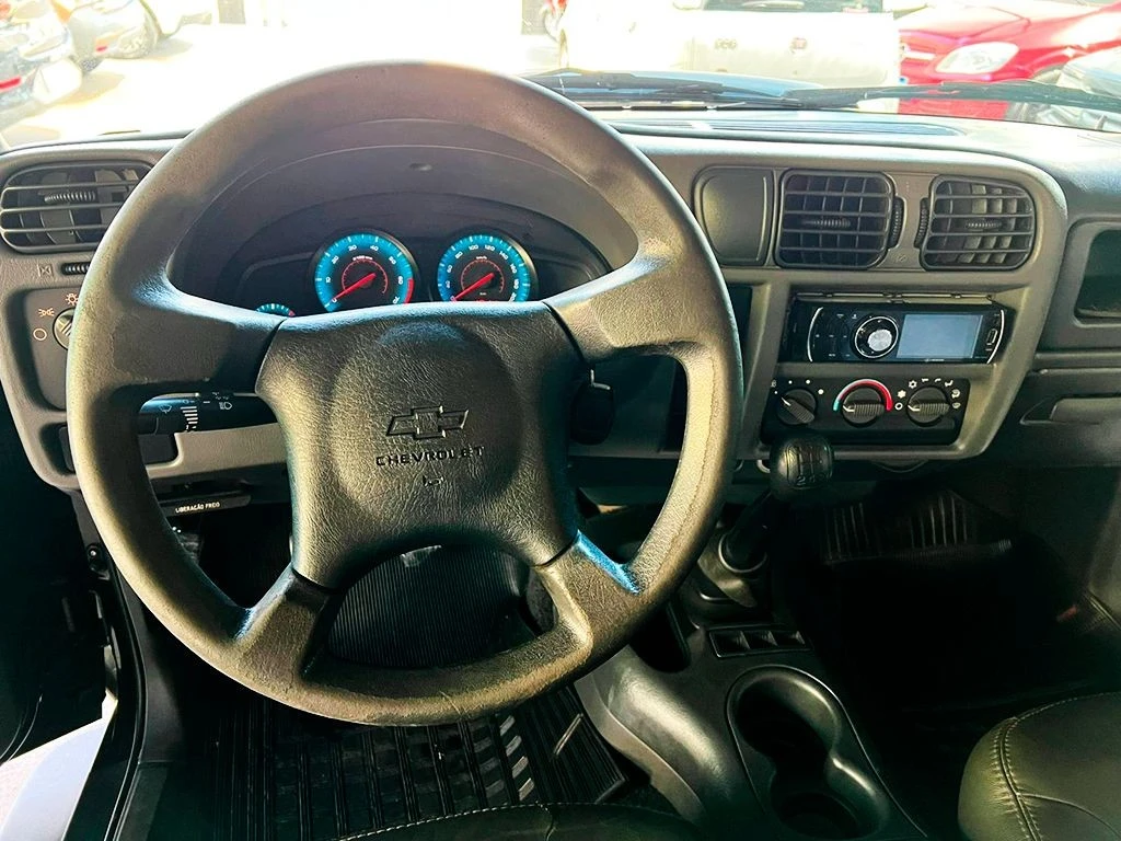 CHEVROLET S10