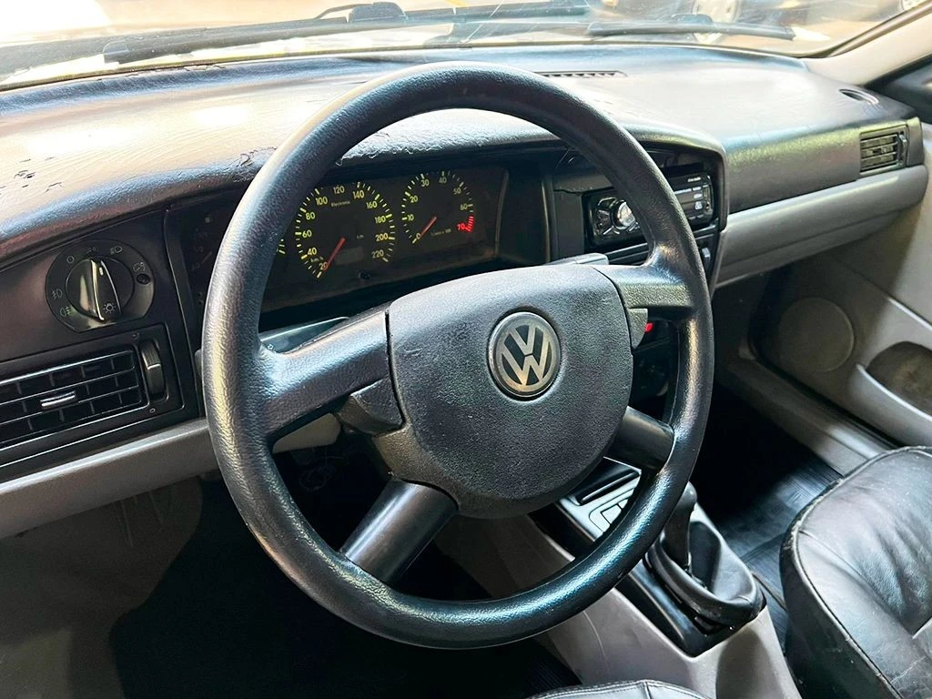 VOLKSWAGEN SANTANA