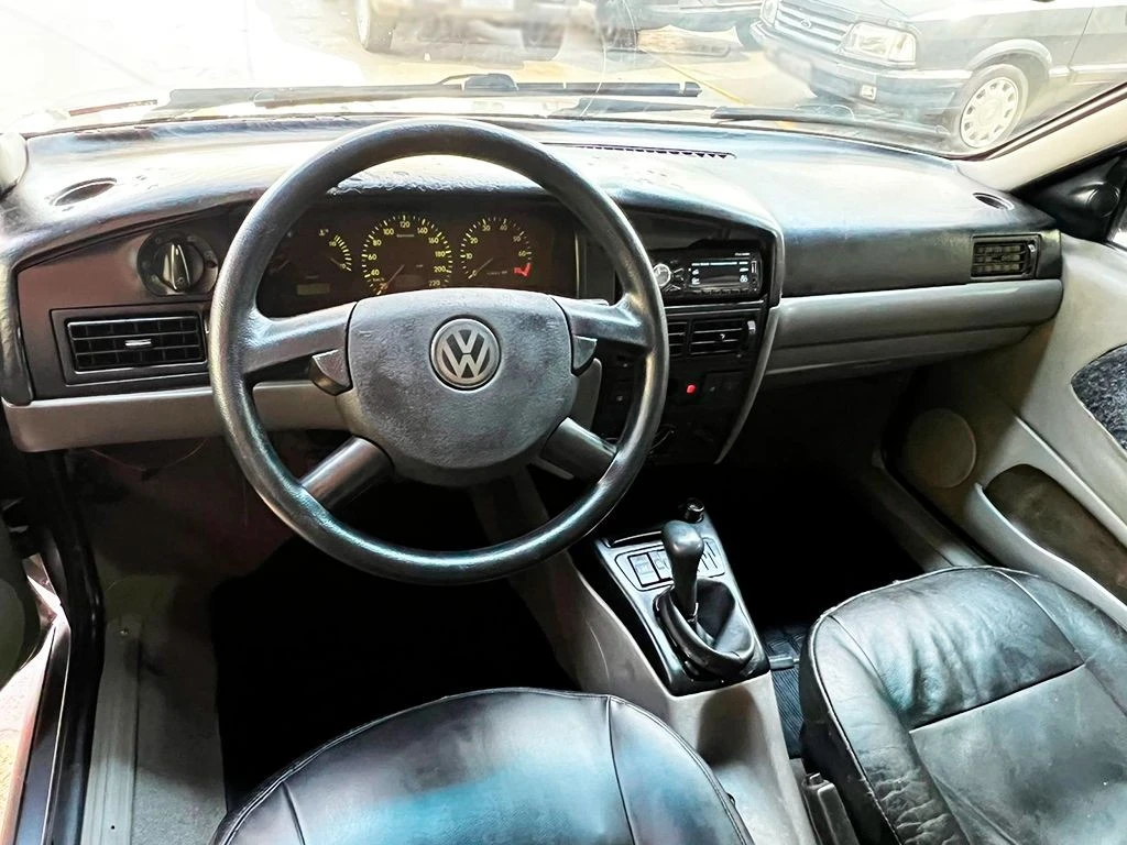 VOLKSWAGEN SANTANA
