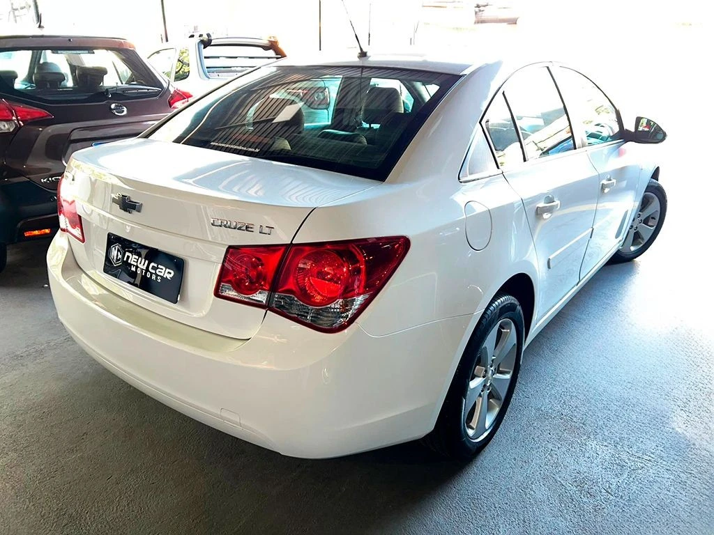 CHEVROLET CRUZE