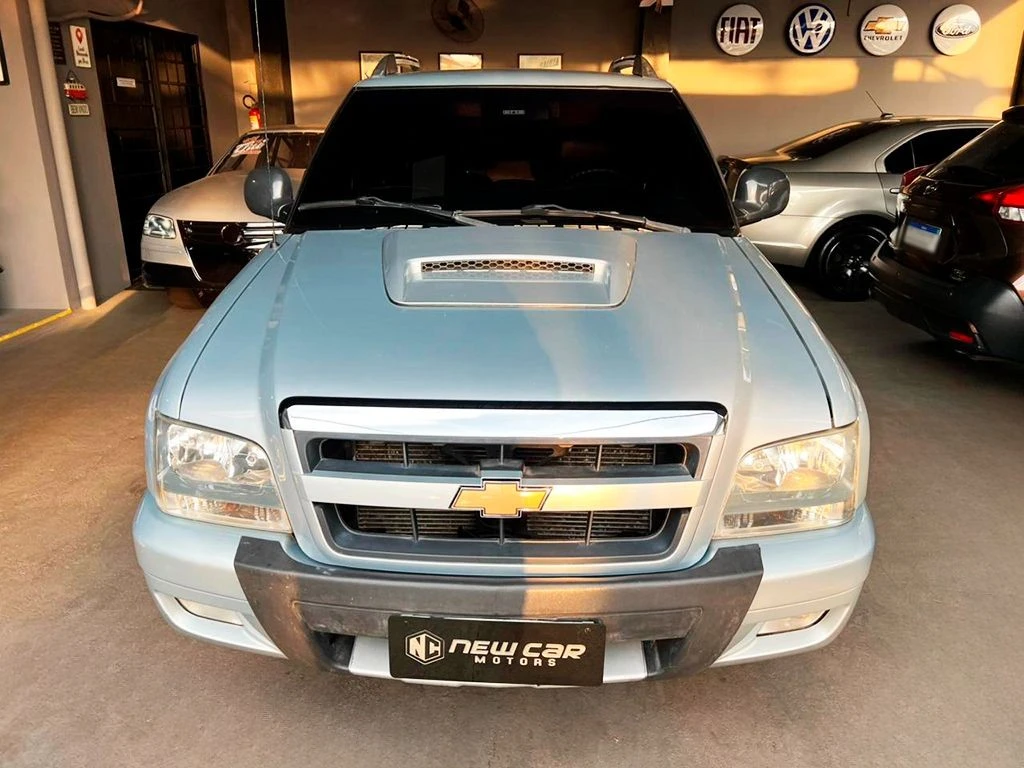 CHEVROLET S10