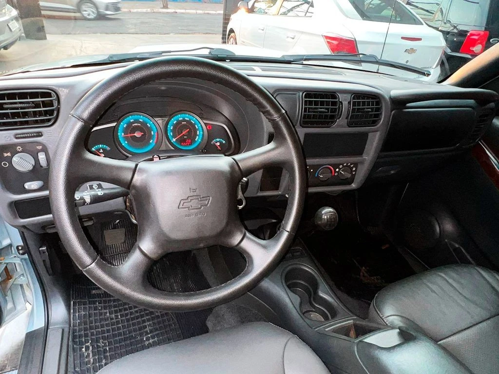 CHEVROLET S10