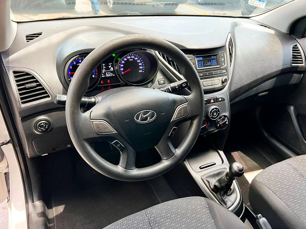 HYUNDAI HB20