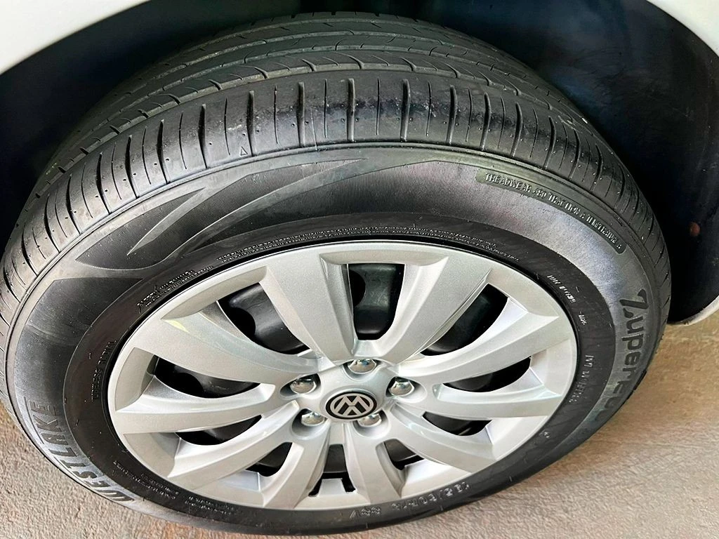 VOLKSWAGEN FOX