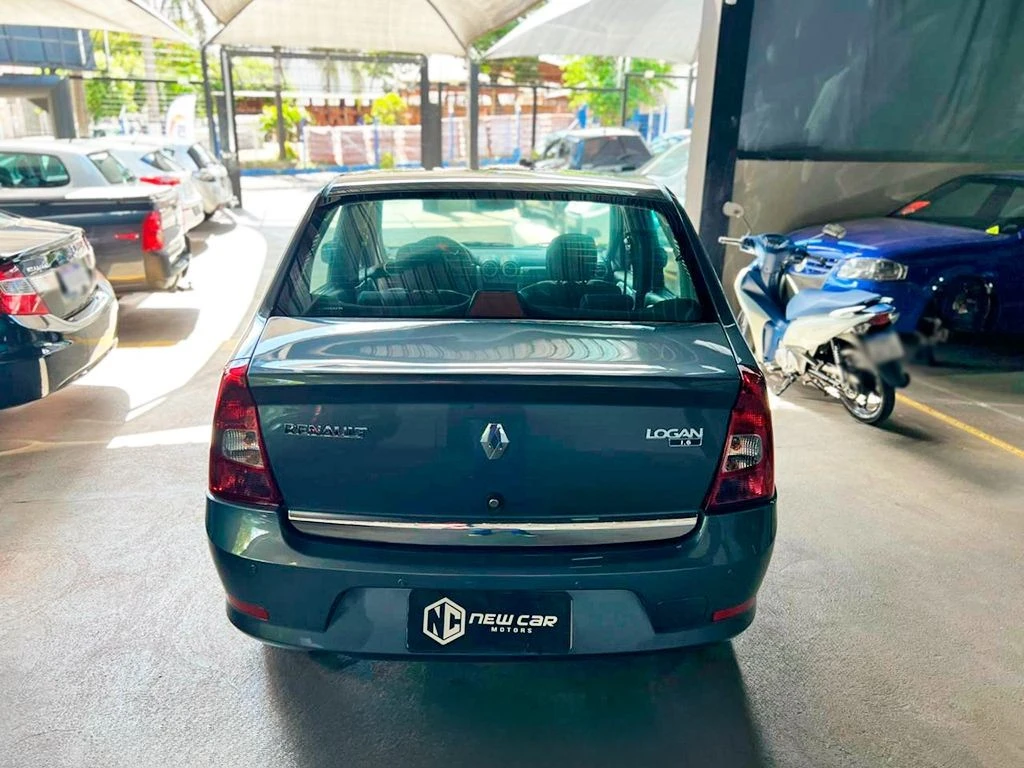 RENAULT LOGAN