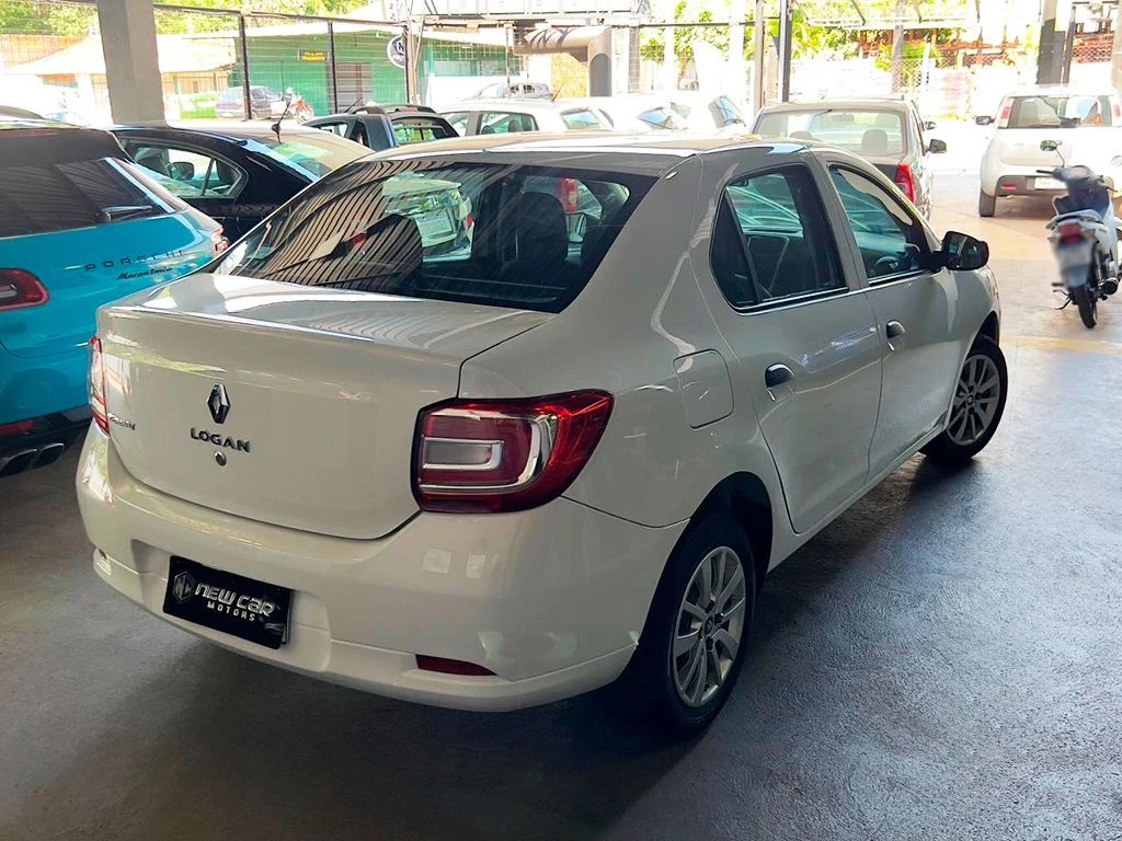 RENAULT LOGAN