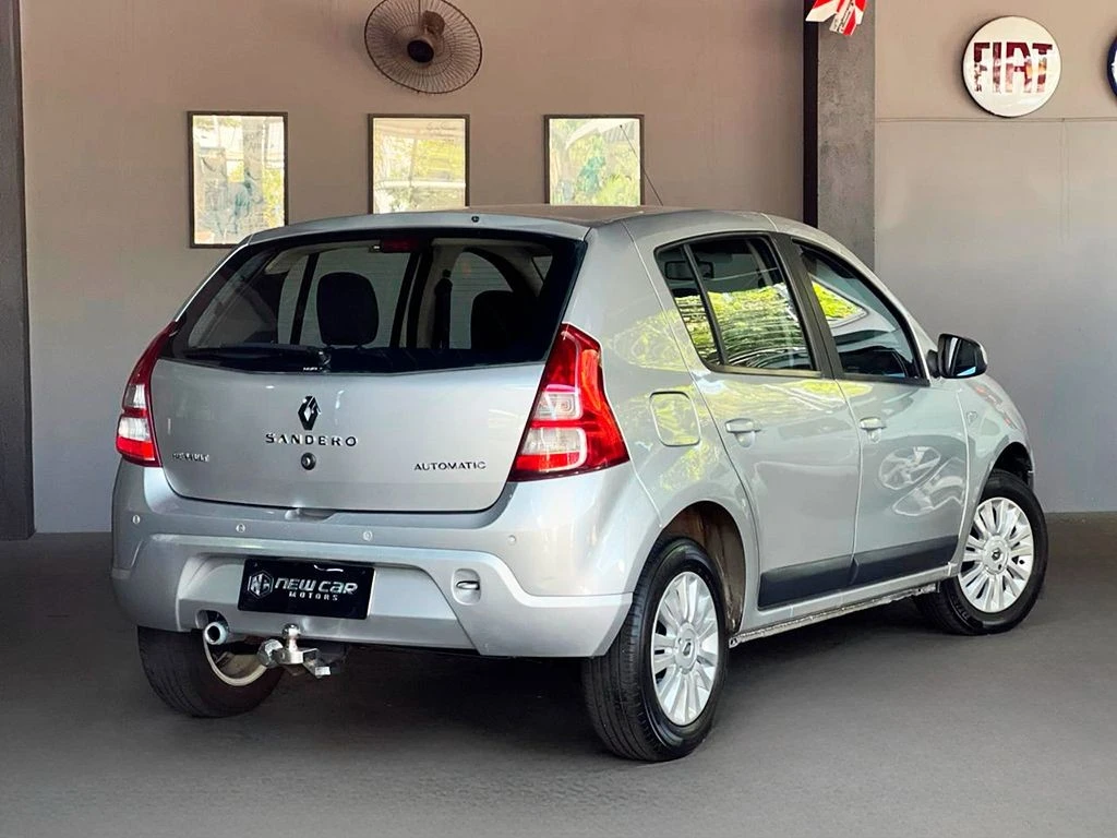 RENAULT SANDERO
