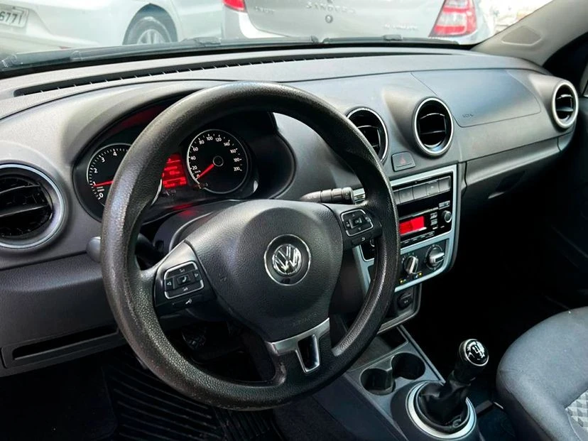 VOLKSWAGEN GOL