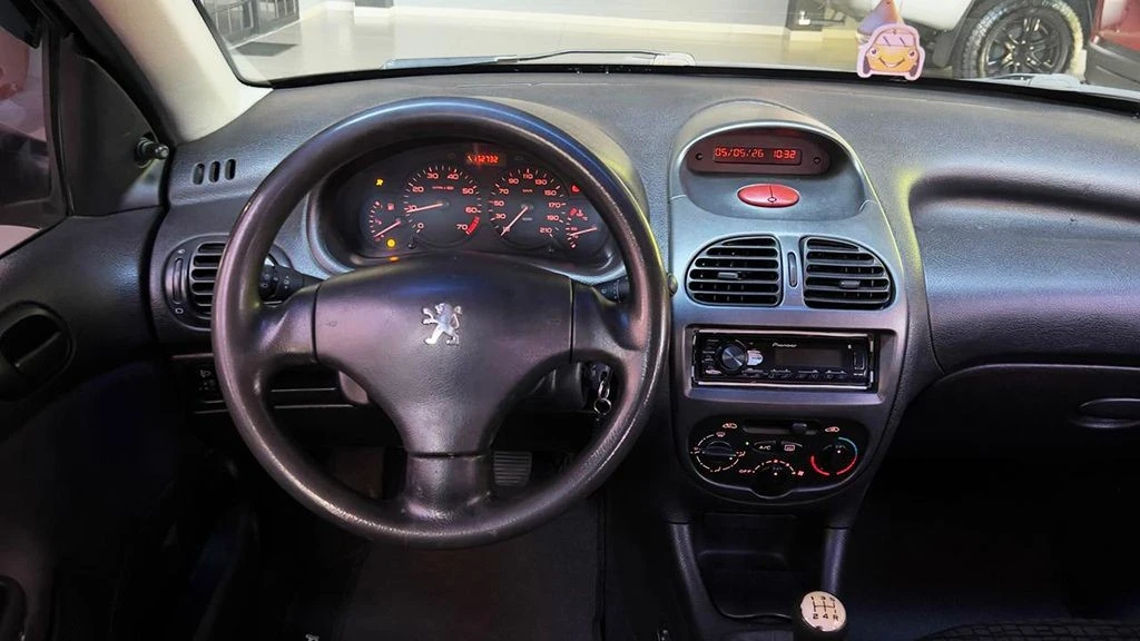 PEUGEOT 206