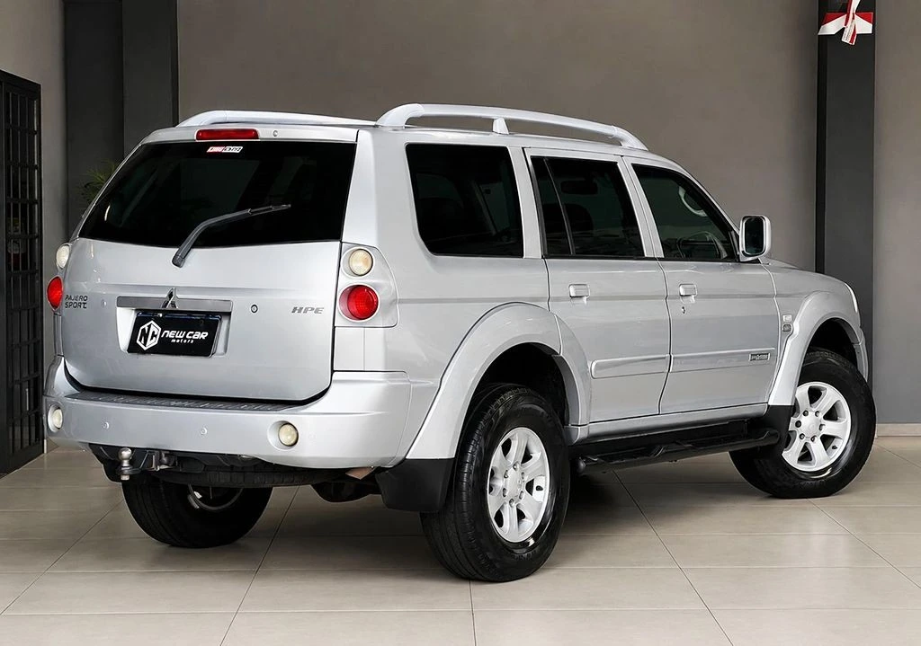 MITSUBISHI PAJERO SPORT