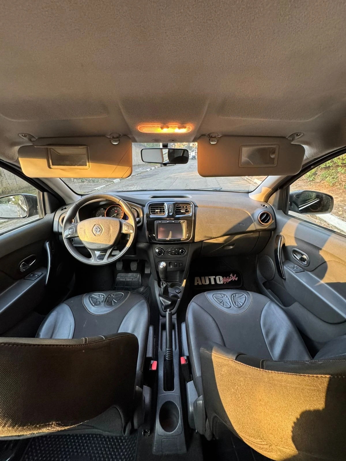 RENAULT SANDERO
