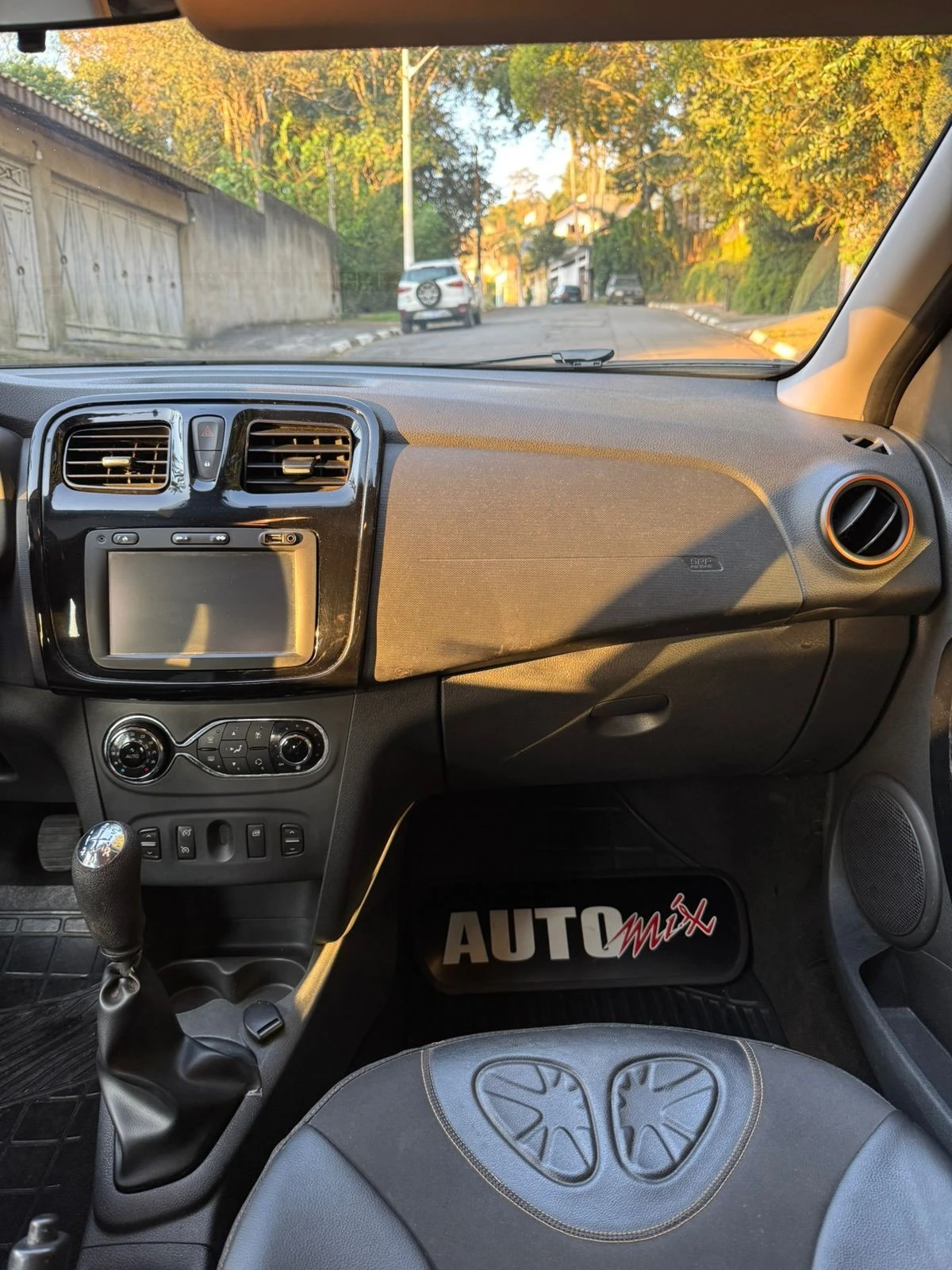 RENAULT SANDERO