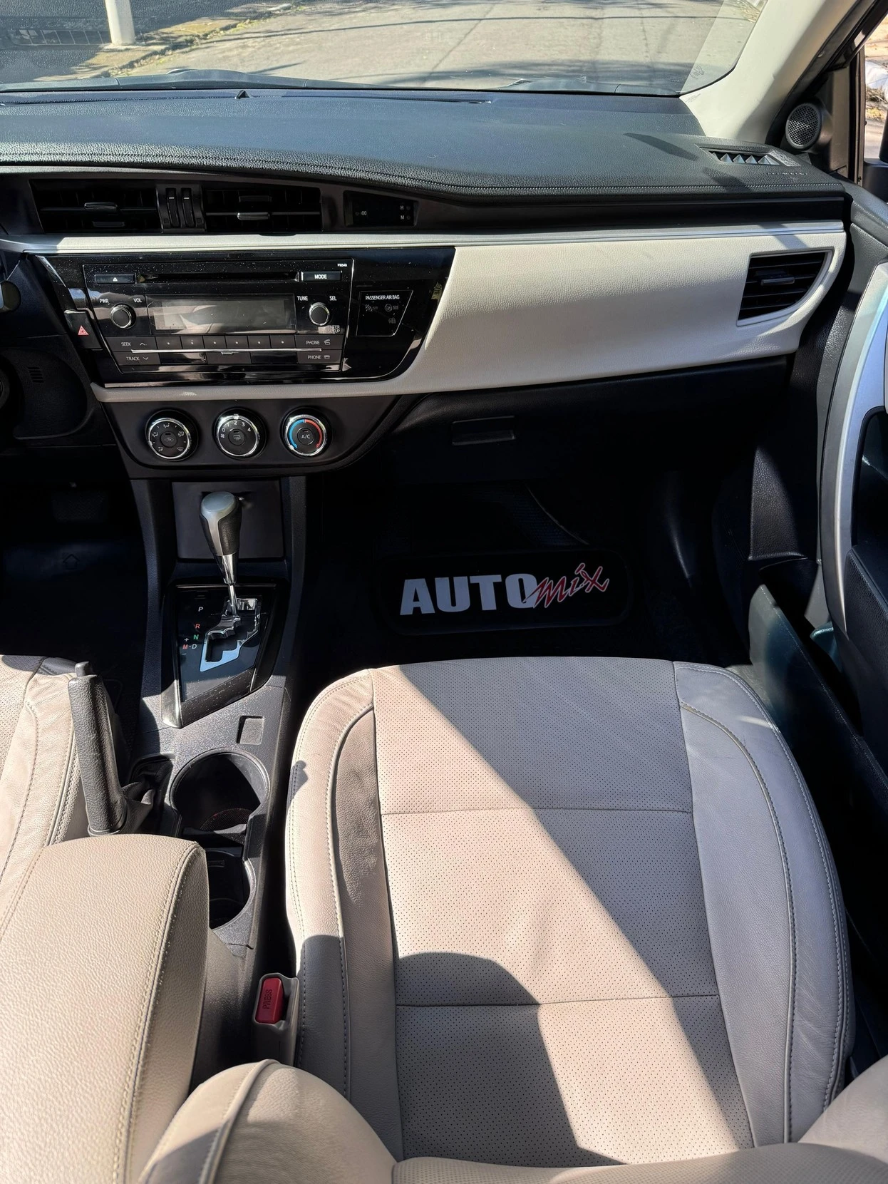 TOYOTA COROLLA