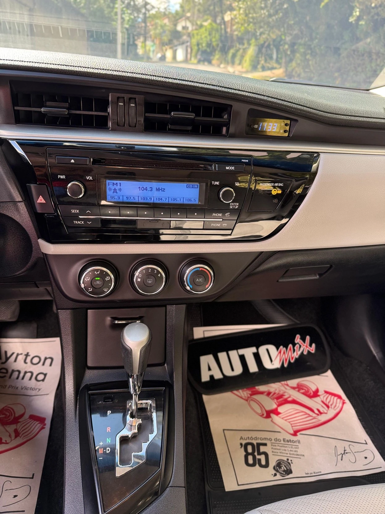 TOYOTA COROLLA