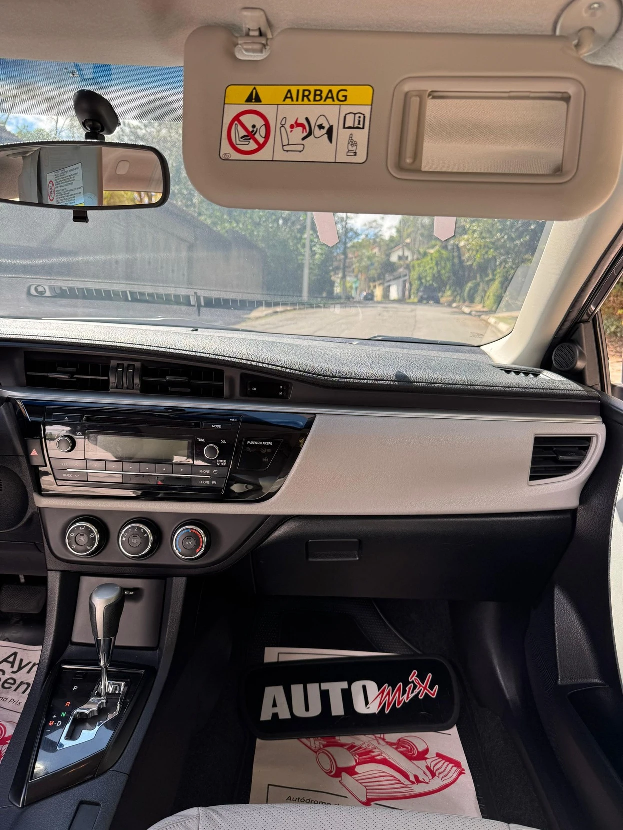 TOYOTA COROLLA