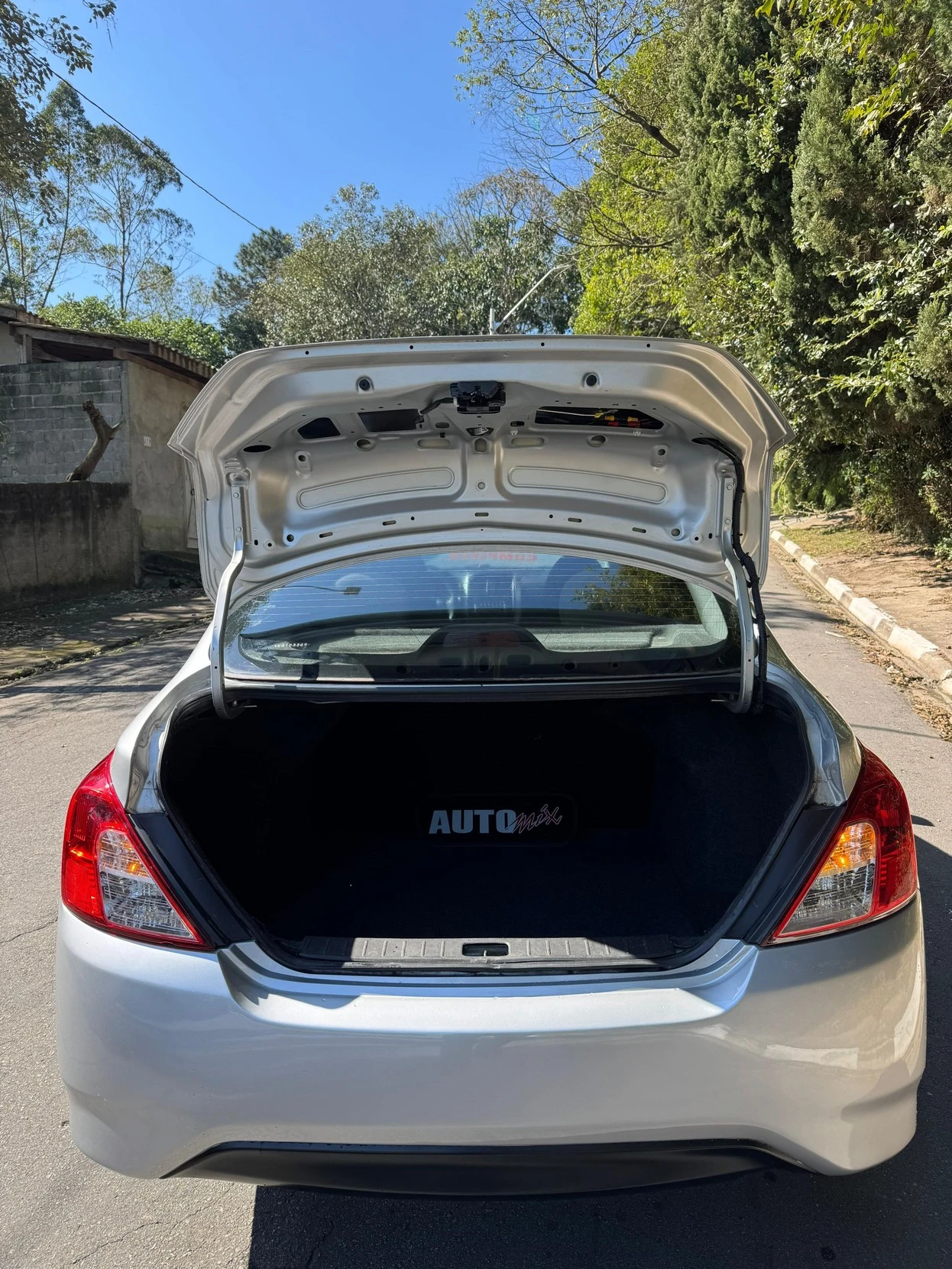 NISSAN VERSA