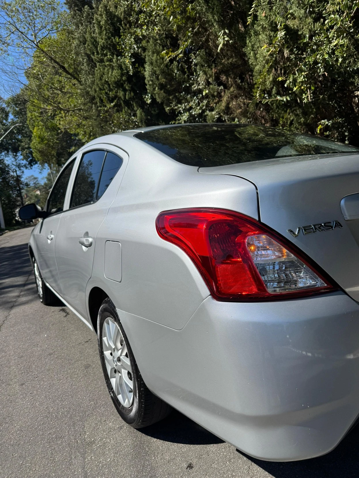 NISSAN VERSA