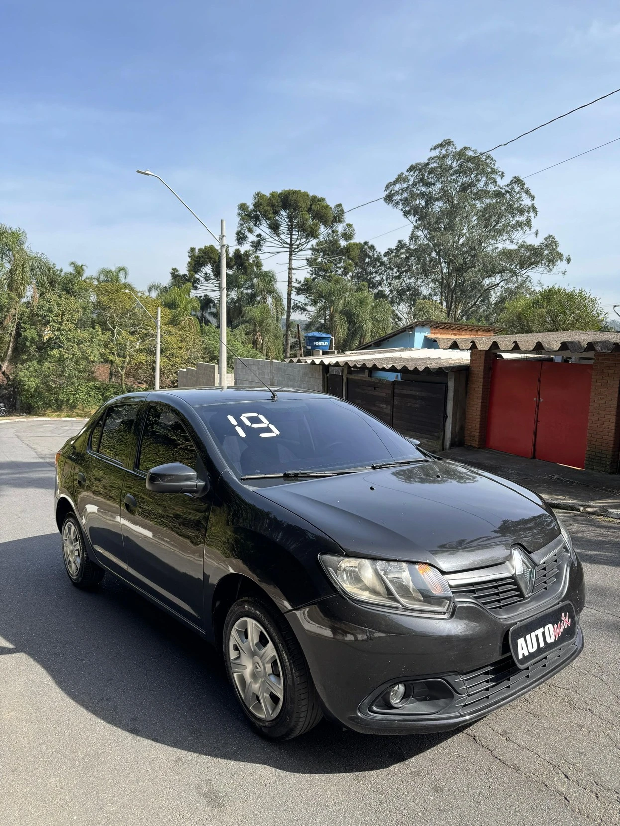 RENAULT LOGAN
